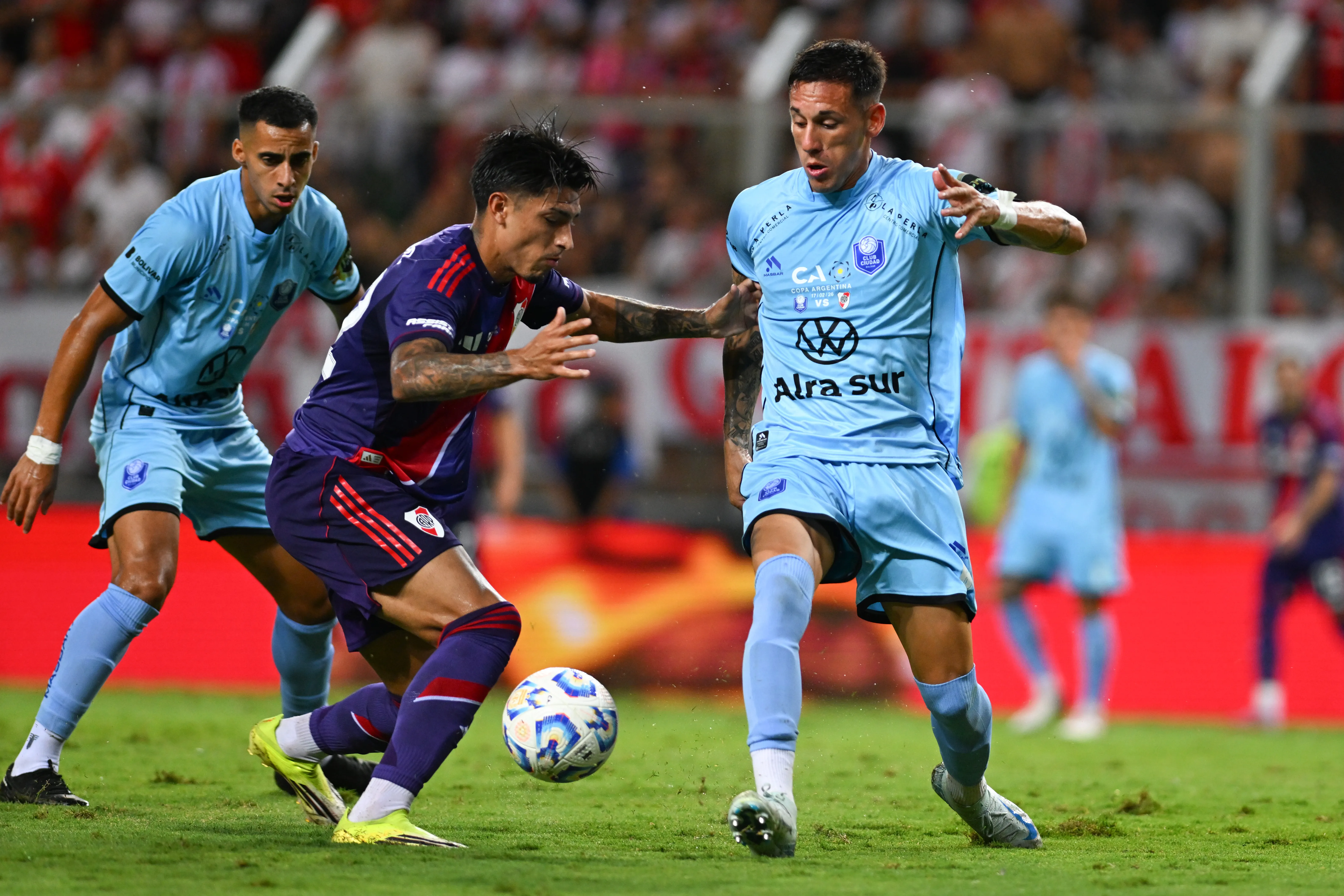 Ruberto en uno de los partidos que disputó con Marcelo Gallardo, ante Ciudad de Bolívar por Copa Argentina. (Getty Images)
