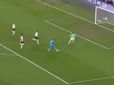 Siempre aparece: la excelente atajada de Santiago Beltrán contra Atlético Tucumán