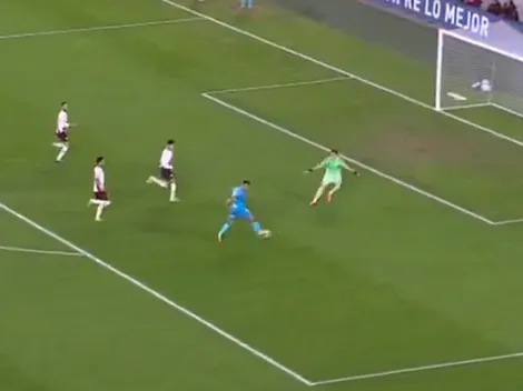 Siempre aparece: la excelente atajada de Santiago Beltrán contra Atlético Tucumán
