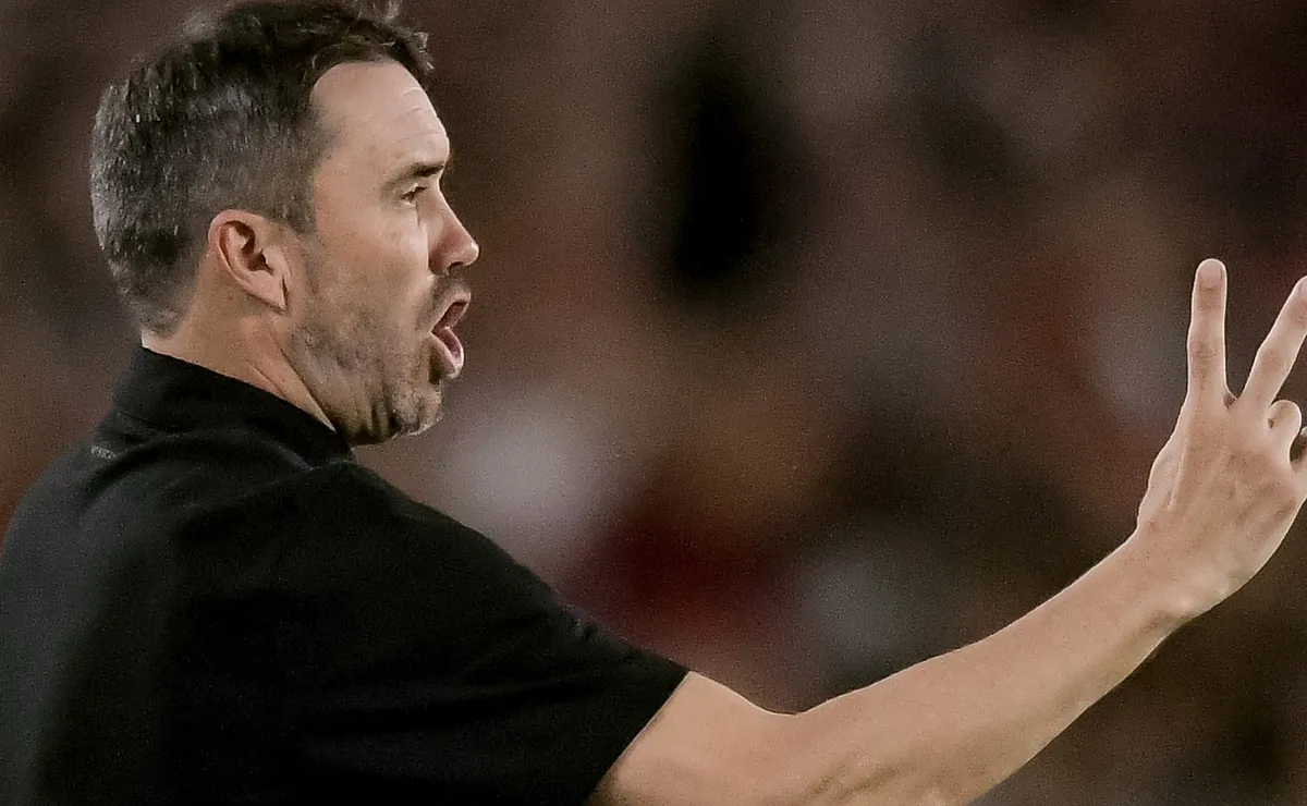 Coudet tomó una contundente decisión con dos futbolistas tras la derrota de River