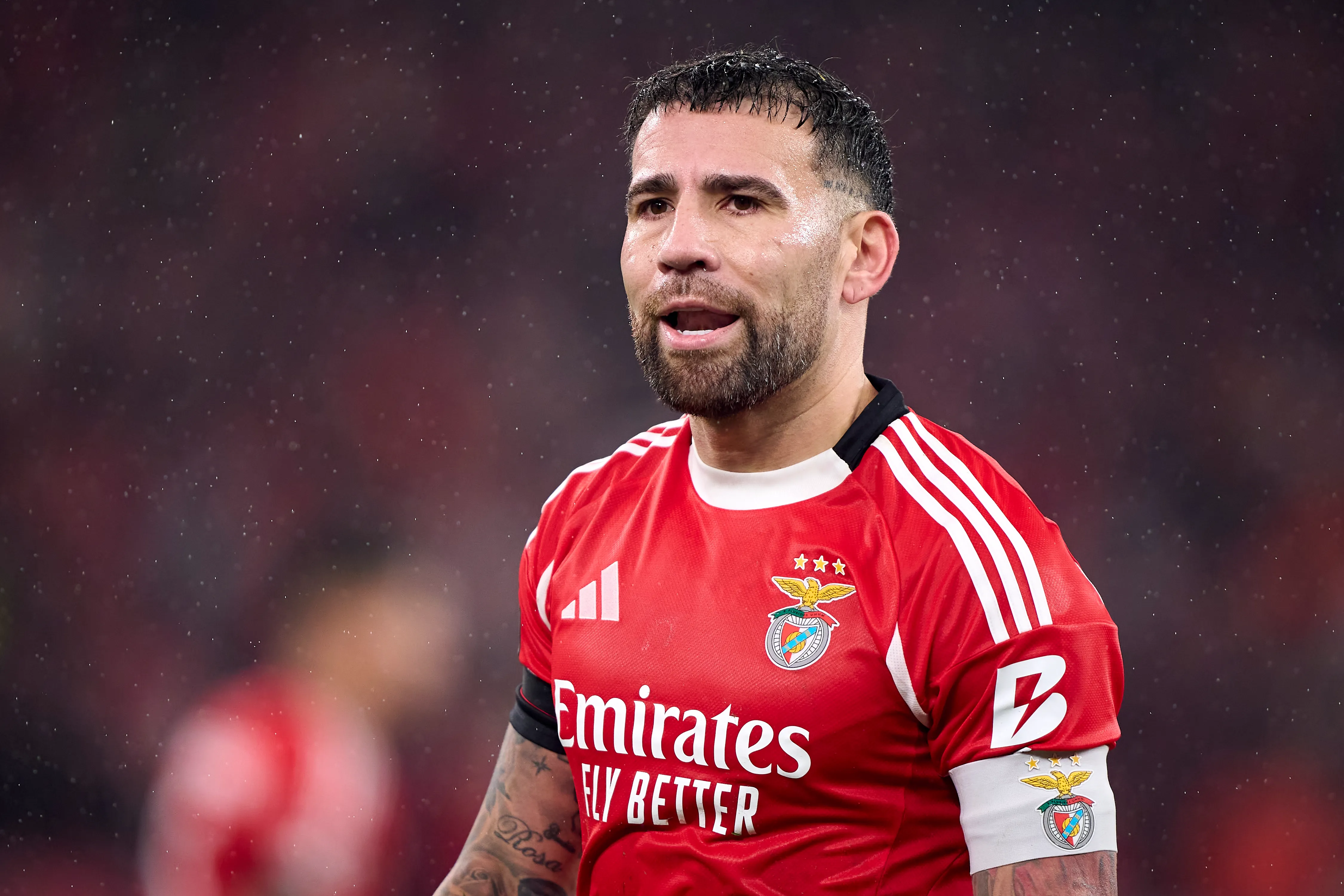 Otamendi dio el visto bueno para entablar conversaciones con River. (Getty Images)
