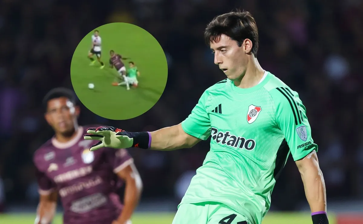 El arquero vio la roja en una jugada insólita.