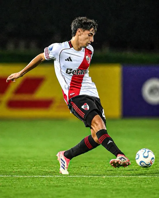 El juvenil Lucas Silva, el mejor de River.