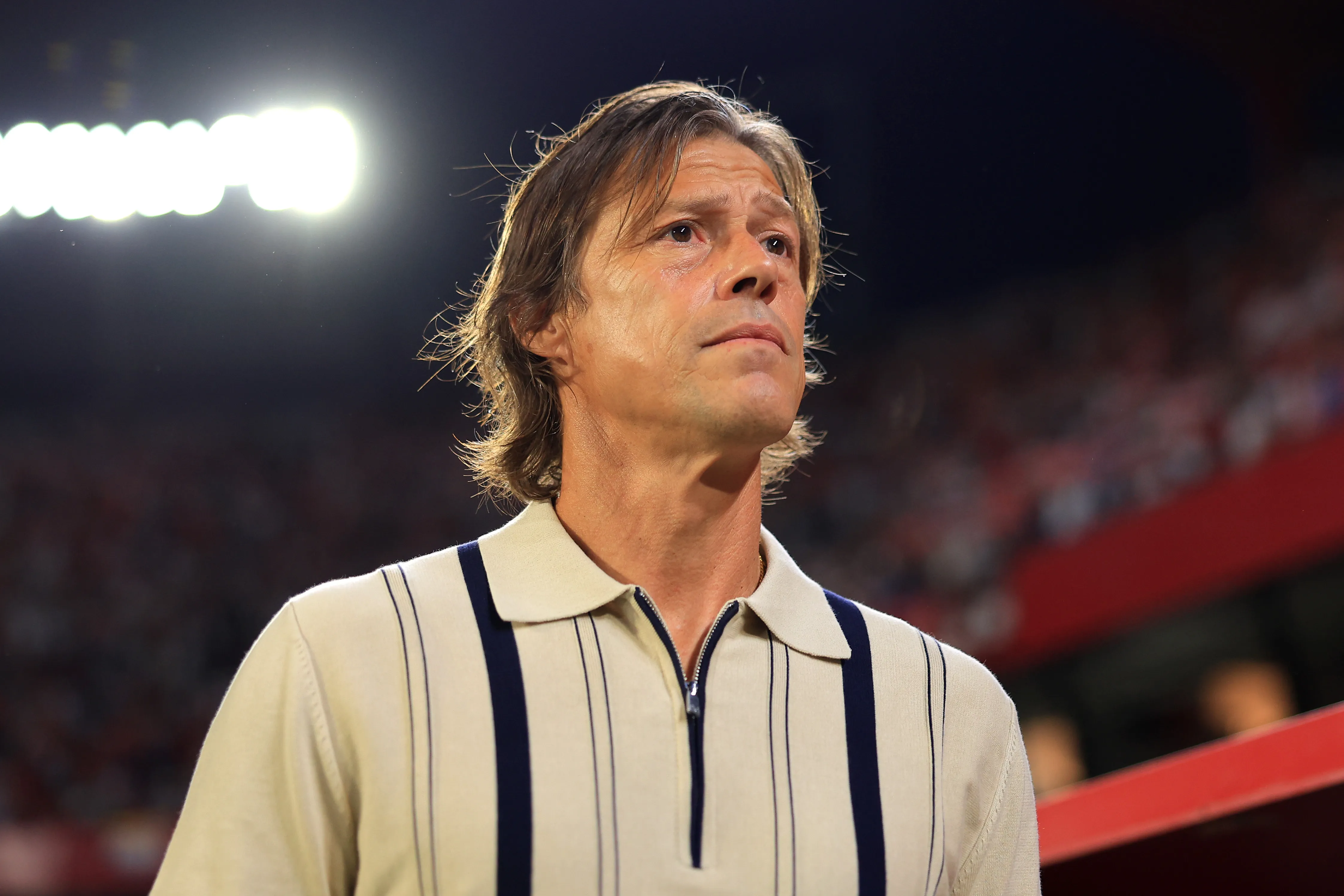 Almeyda dirigió a Sevilla durante ocho meses y fue destituido del club en plena lucha por la permanencia. (Getty Images)