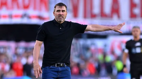 El Chacho tomó la decisión de dejar afuera a varios juveniles.