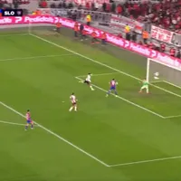 Video: los errores defensivos de River en el gol de Auzmendi para San Lorenzo