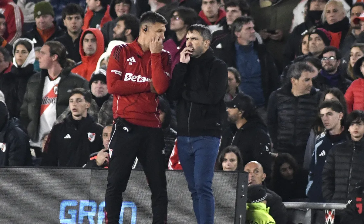 Desorden táctico, las decisiones de Coudet que empeoraron a River ante San Lorenzo y deben corregirse
