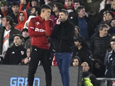 ¿Qué dijo? Coudet intentó explicar el desorden táctico de River ante San Lorenzo y aseguró: "Vienen torcidas a veces..."