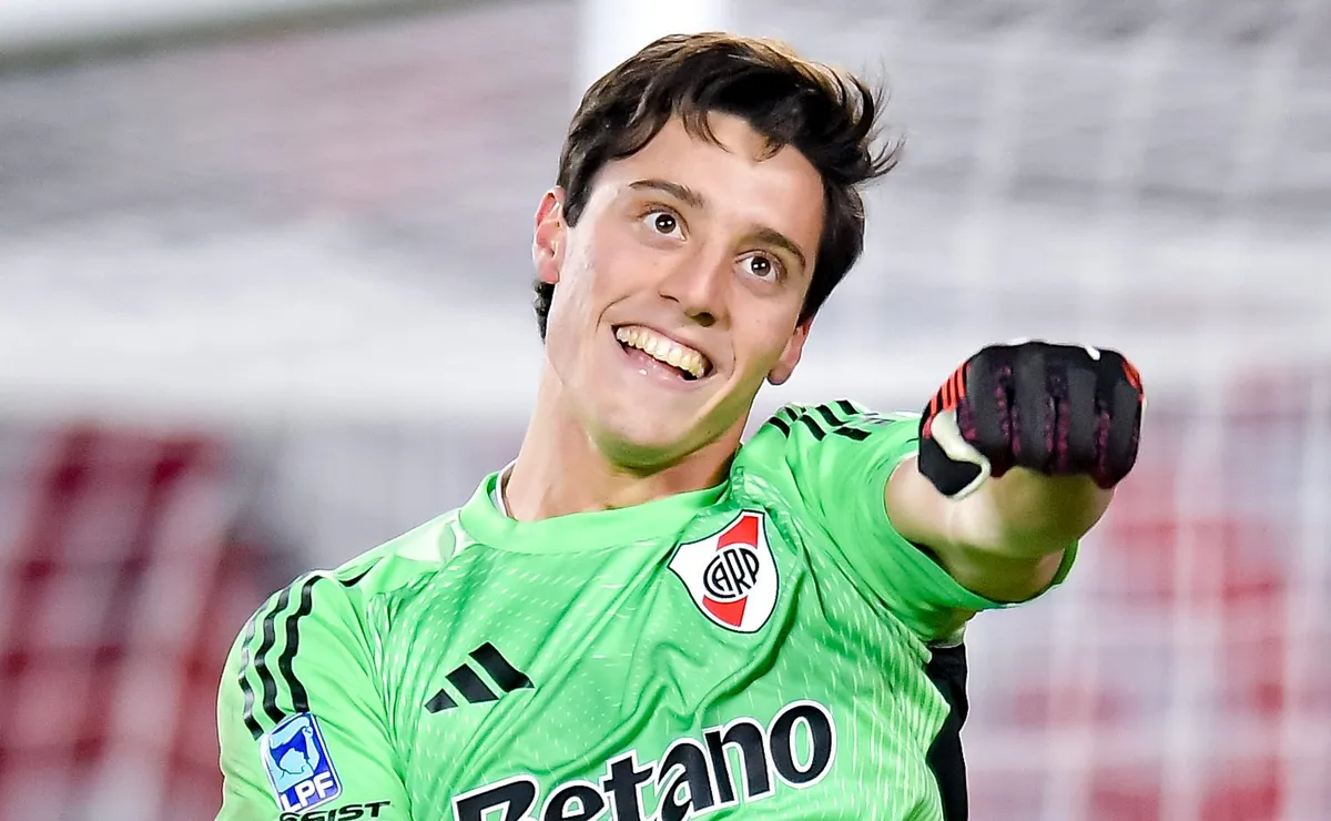 Beltrán atajó dos penales en la clasificación de River.