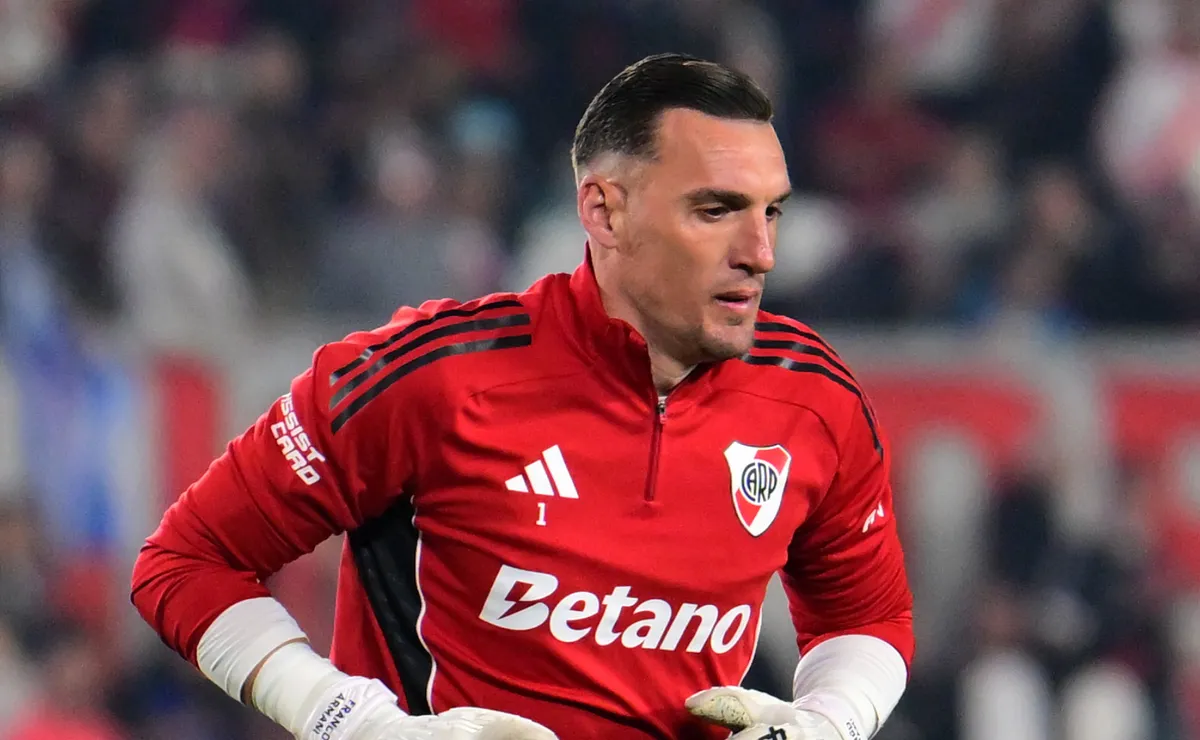 Armani, frente a una noche con muchos condimentos: cuántas veces fue suplente River y el cariño que recibirá del Monumental