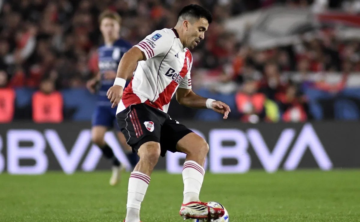 Acuña volvería al 11 titular en la final.