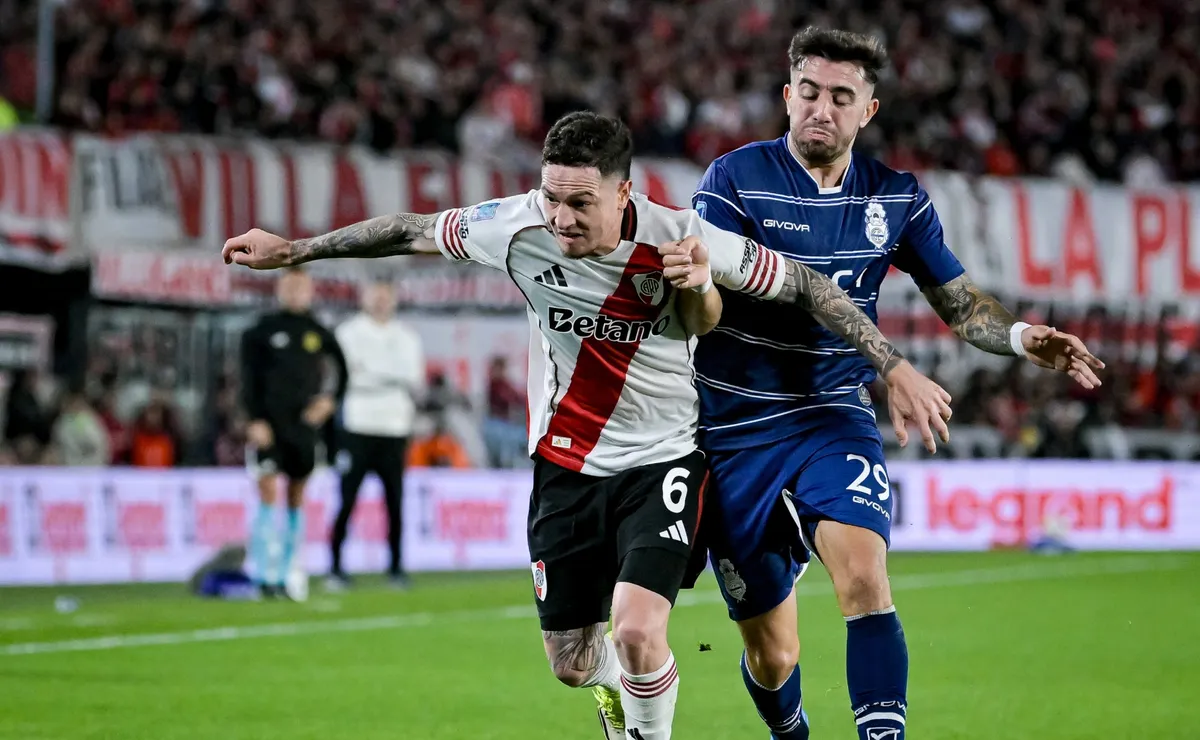 Aníbal Moreno, equilibrio y presencia en la mitad de la cancha