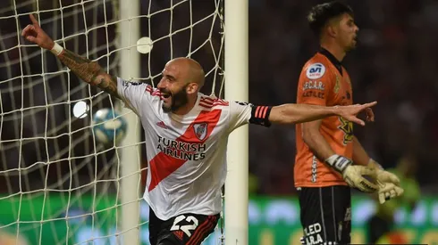 Javier Pinola marcó el gol en la última victoria de River en una semifinal