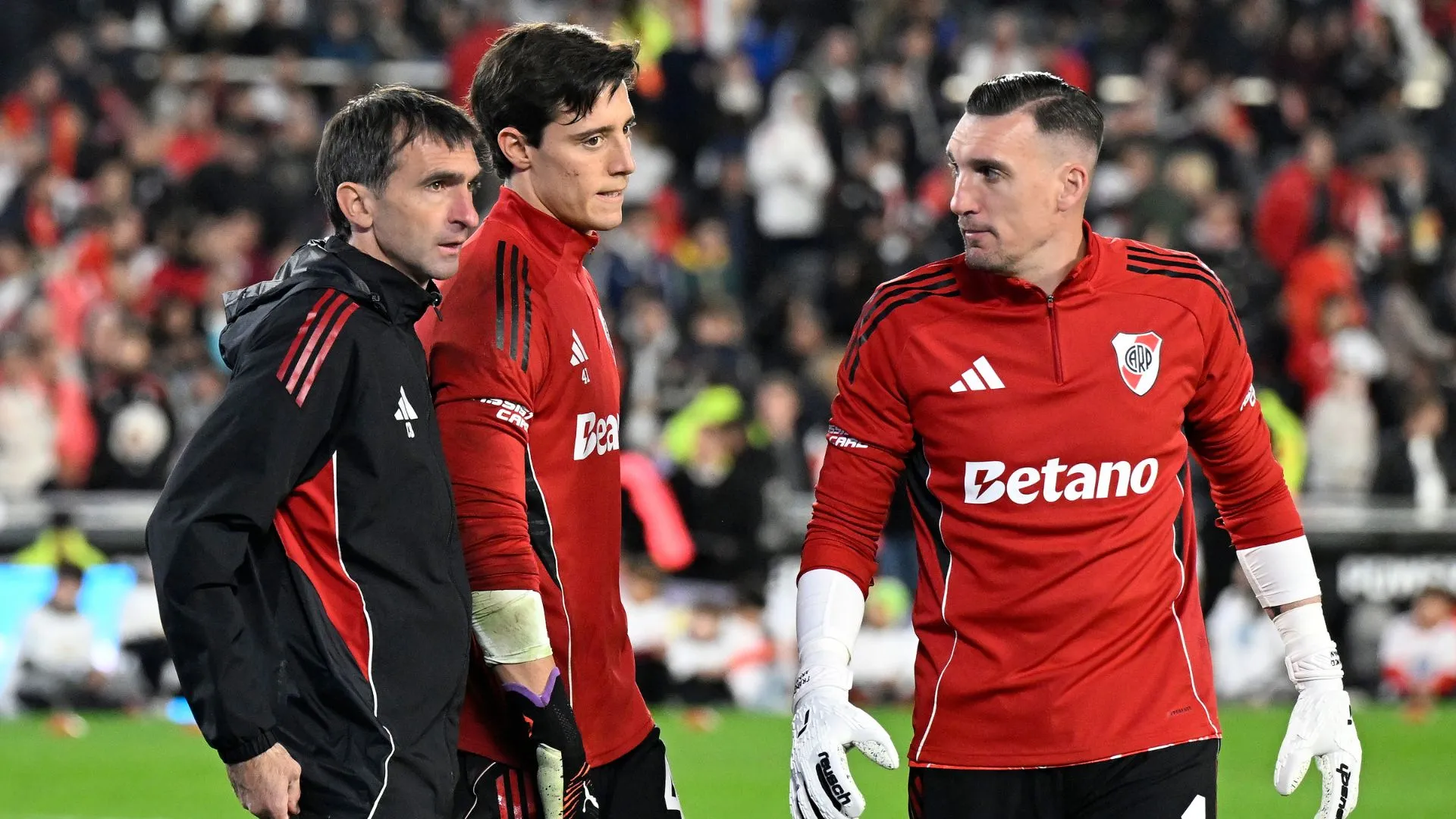 Armani elogió a Beltrán.