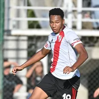 Quién es Jonathan Spiff, el goleador de padre nigeriano que podría debutar en River vs. Bragantino: su historia y cómo juega