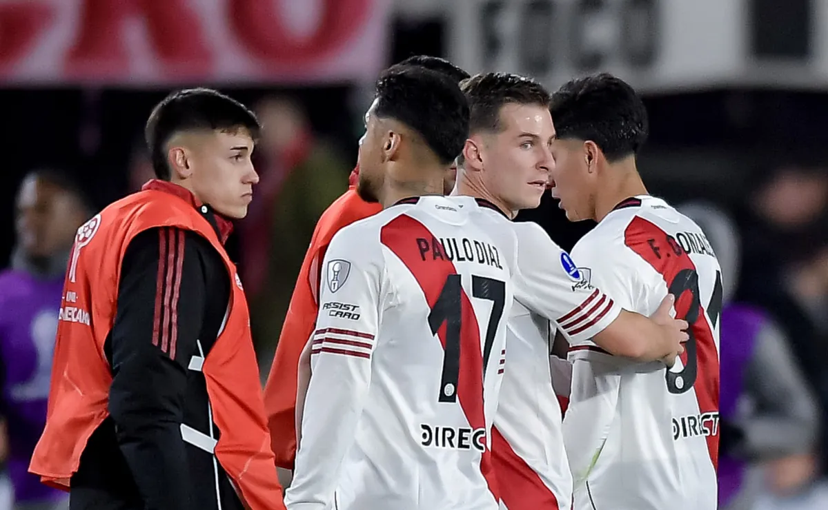 Los dos jugadores que volvieron a ser reprobados por el hincha de River y ¿se irán a mitad de año?
