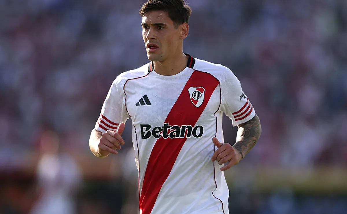 Otra frustración: Martínez Quarta volvió a ser apuntado por el hincha de River tras perder una nueva final