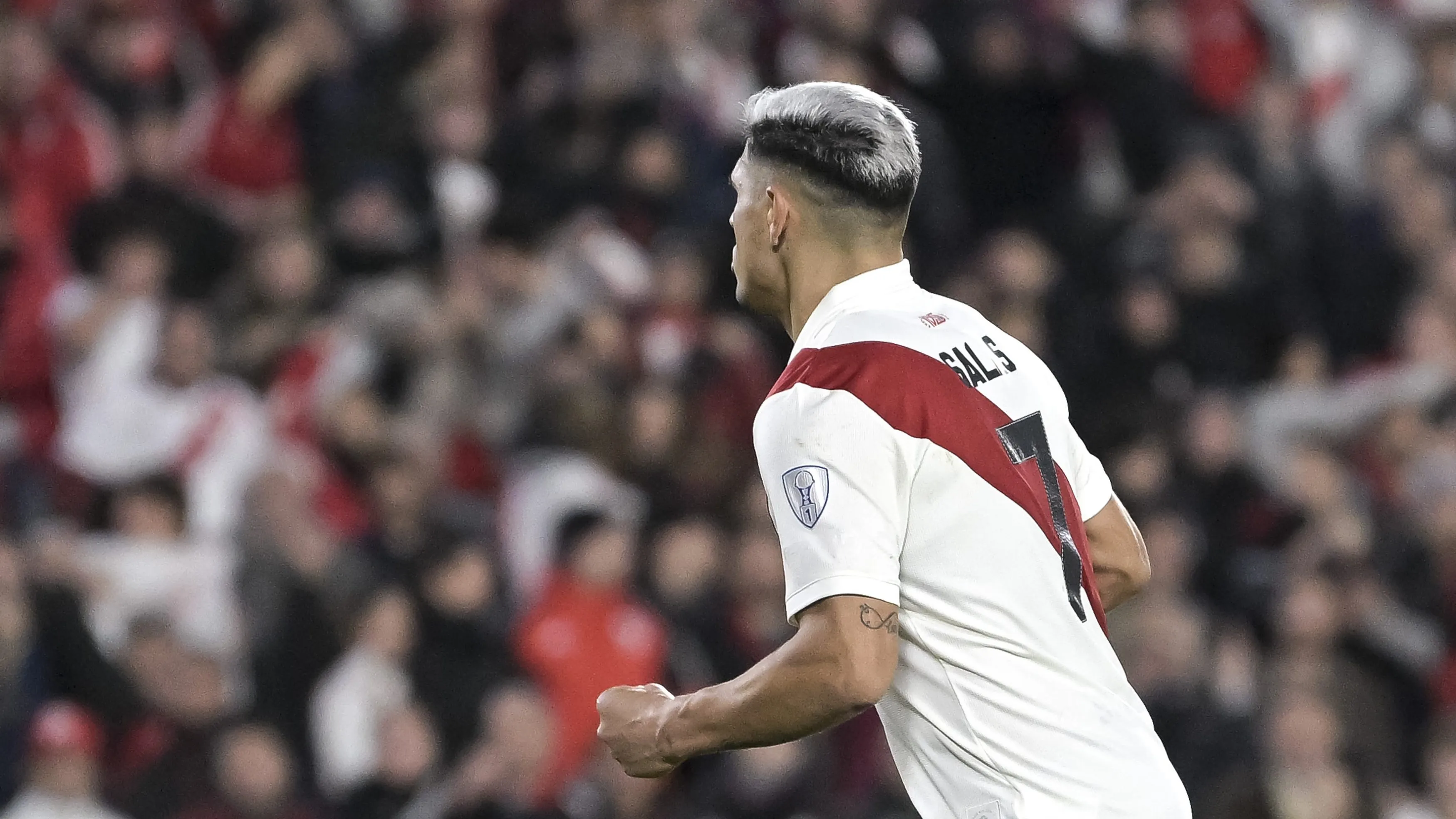 Salas marcó el primero de los tres de River ante Blooming.