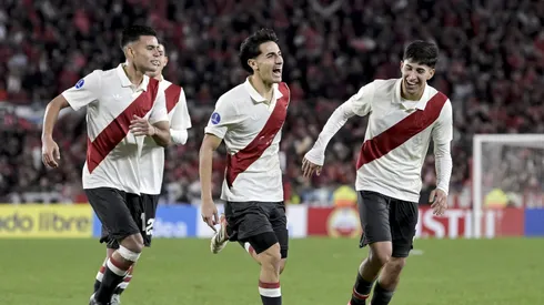 Festejo de Lucas Silva ante Blooming.