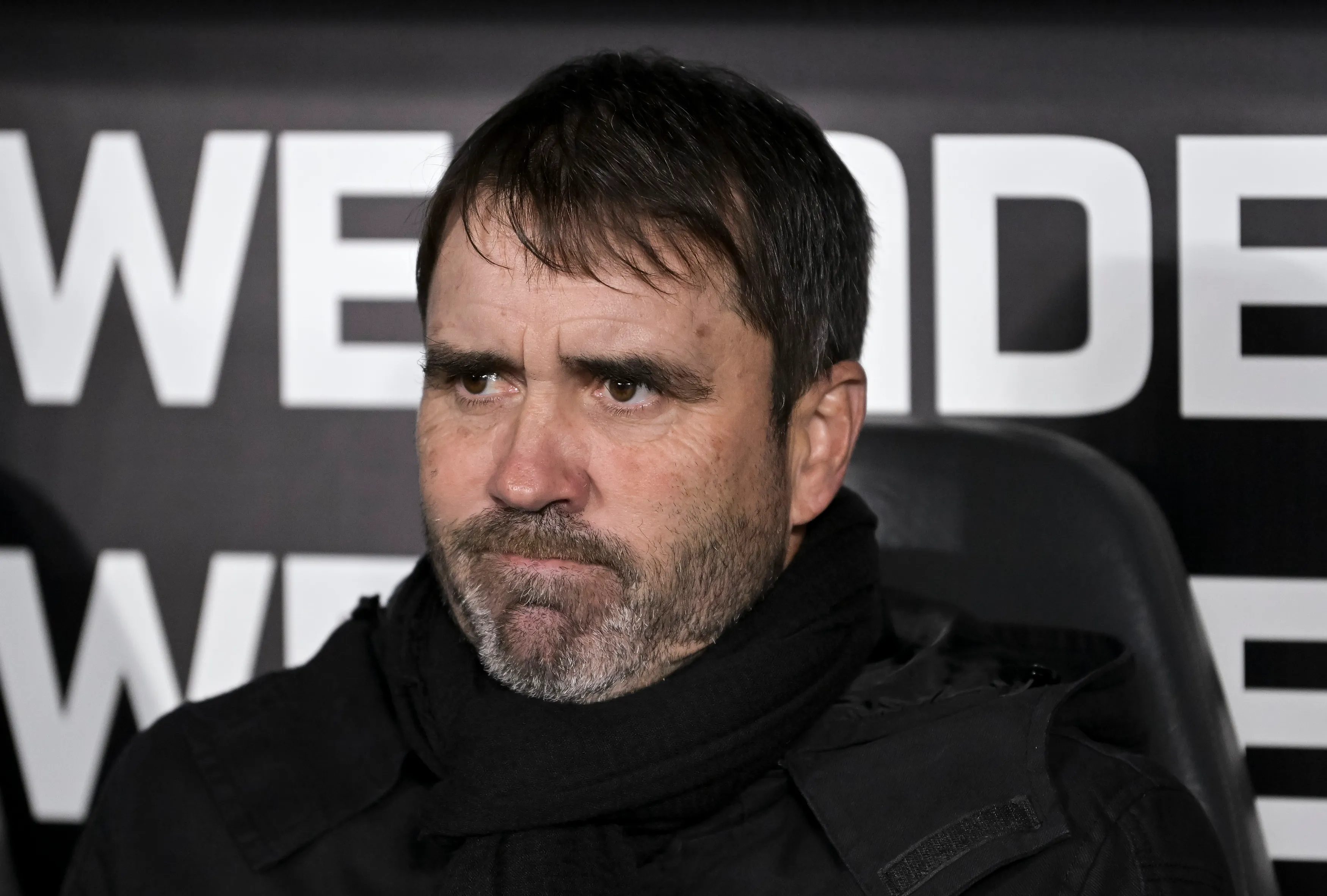 Coudet defendió su gestión de los cambios ante Belgrano. (Getty Images)