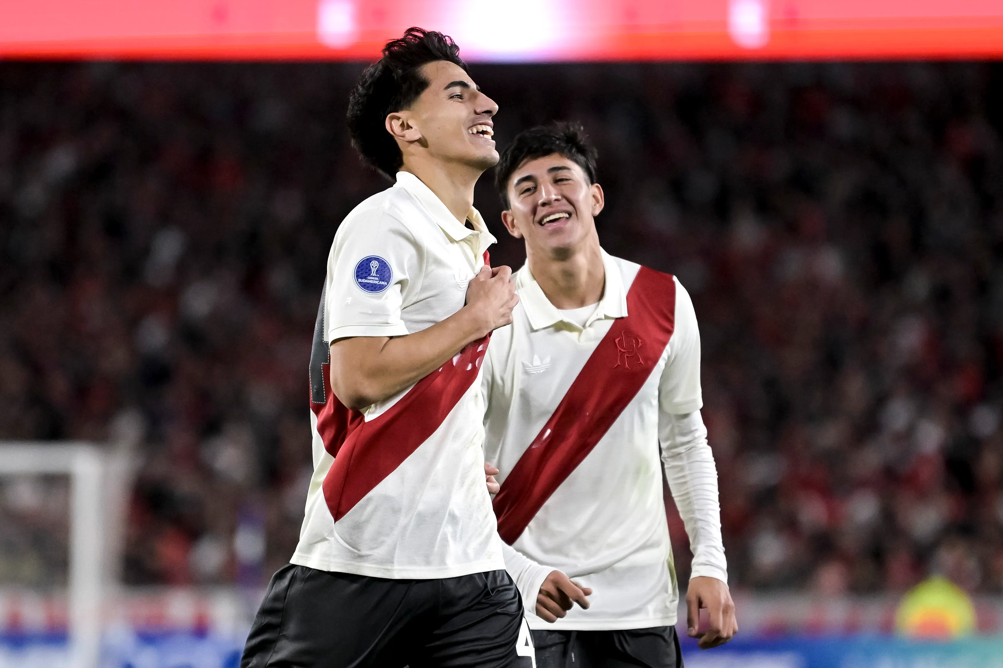 Lucas Silva celebró su primer gol con la camiseta de River. (Getty Images)