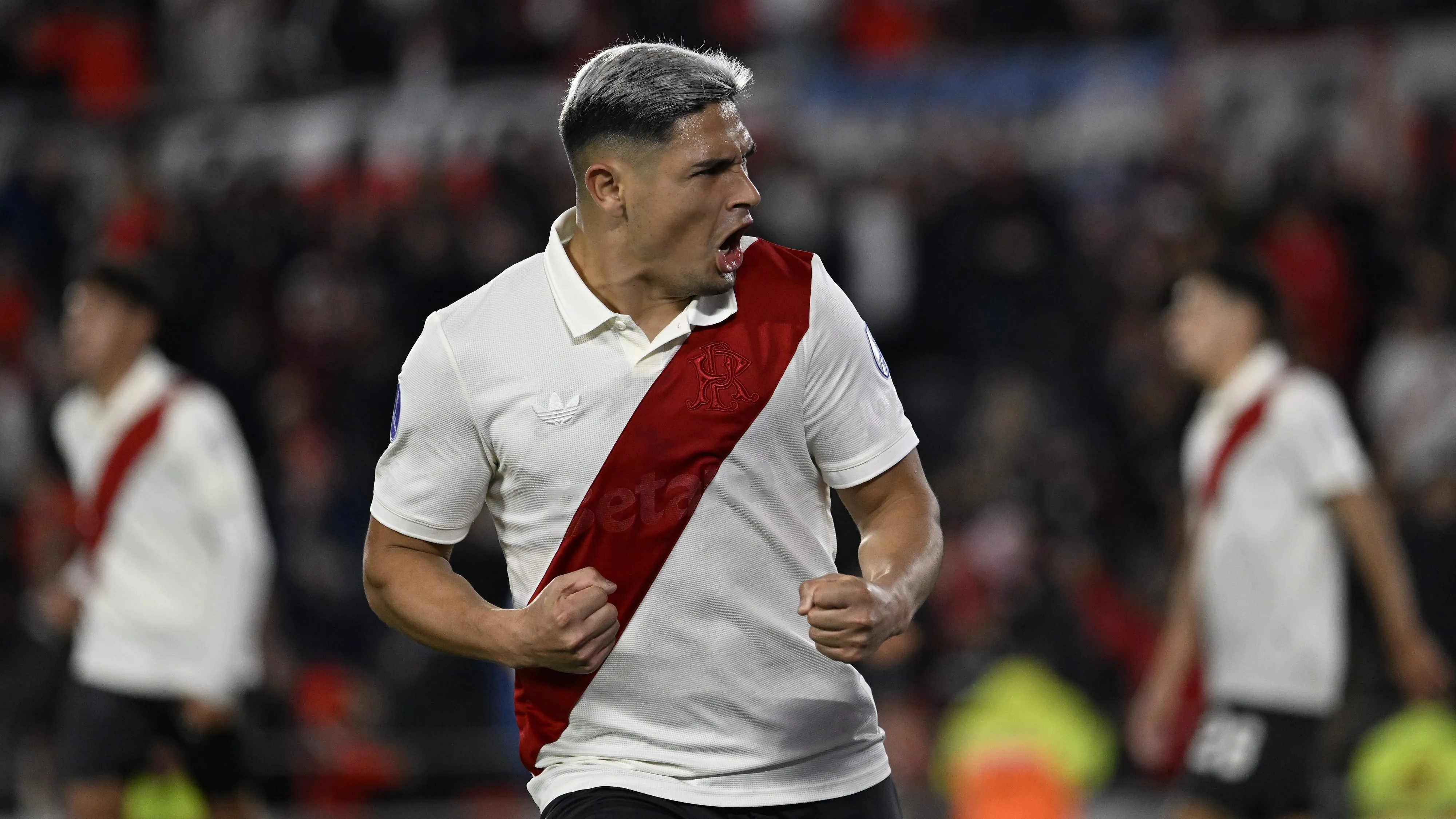 Maxi Salas se va de River en este mercado de pases y ya se lo notificaron.
