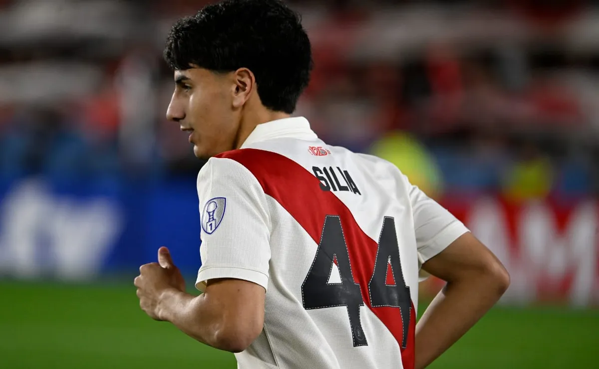 Grata revelación y pleno de Coudet: con un golazo, Lucas Silva fue la figura de River ante Blooming