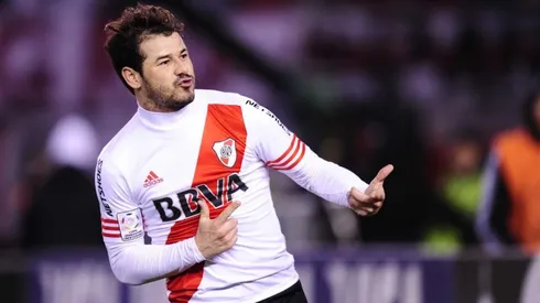 Mora cargó a Boca tras el papelón con Católica.
