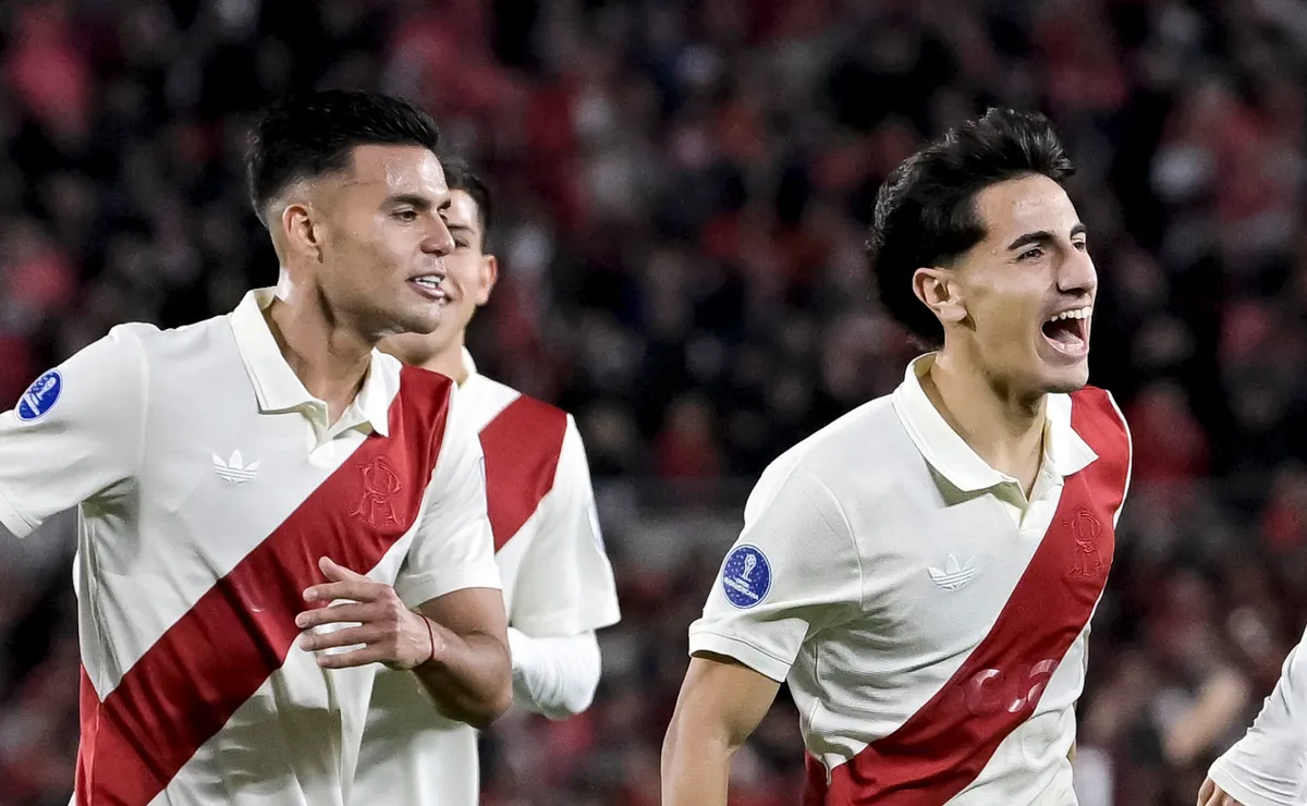 Fausto Vera llenó de elogios a Lucas Silva y le destacó dos virtudes: 