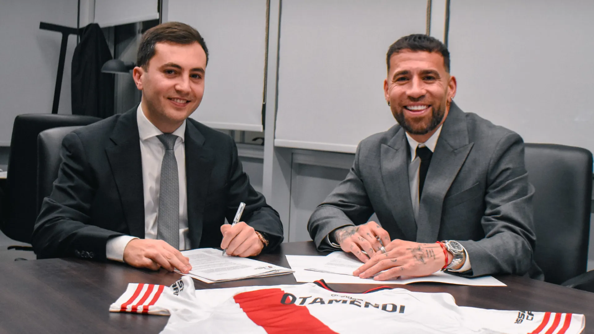 El defensor firmó contrato con River.