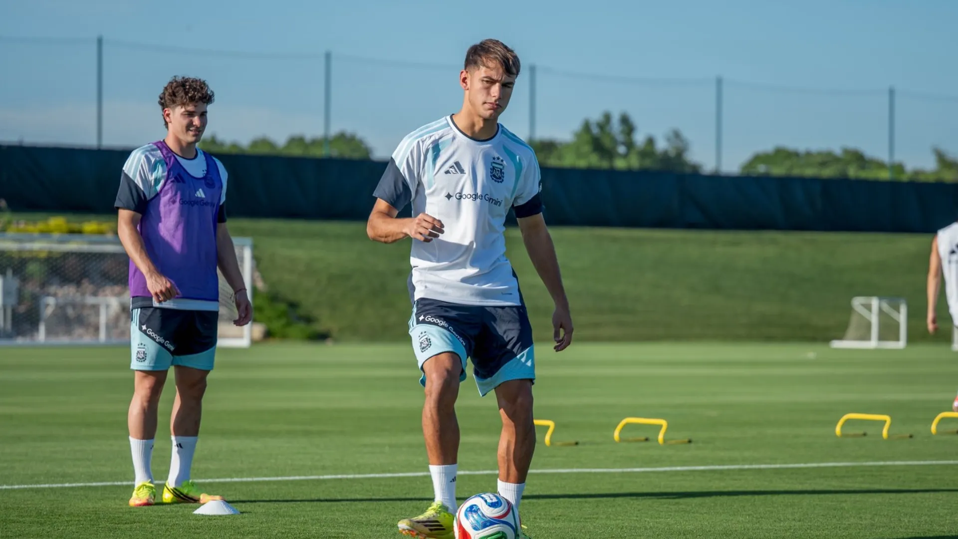 Freitas, en su primera práctica con la Selección Mayor (Foto: Acassuso).