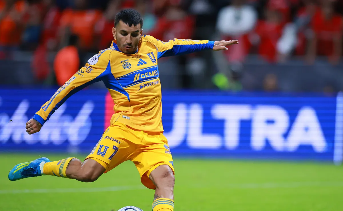 Tigres no cede con Ángel Correa.