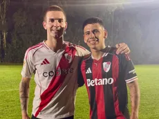 El detrás de escena de la foto que subieron Mastantuono y Echeverri jugando con la camiseta de River