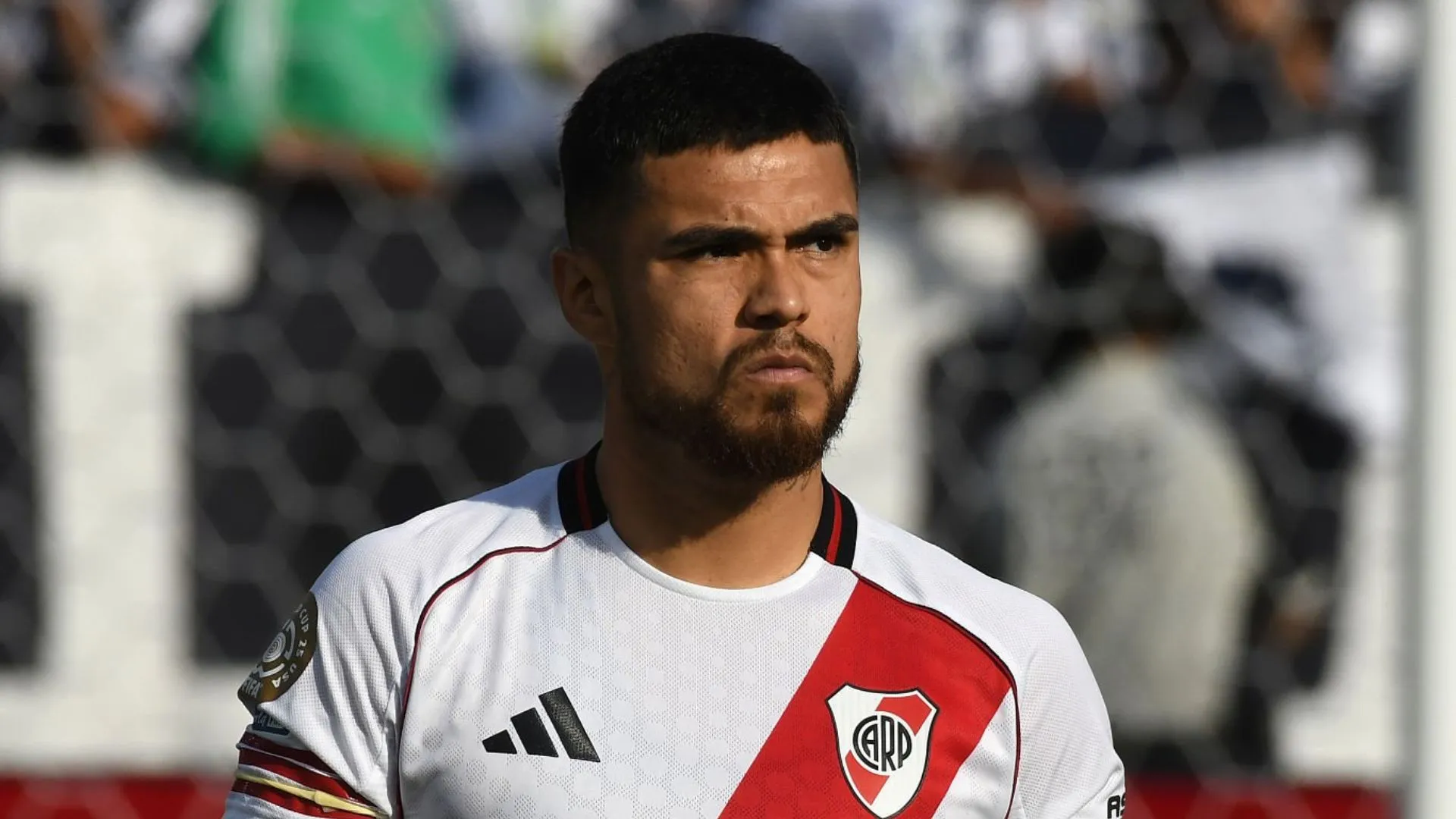 Paulo podría irse por rescisión de contrato ante su elevado salario.
