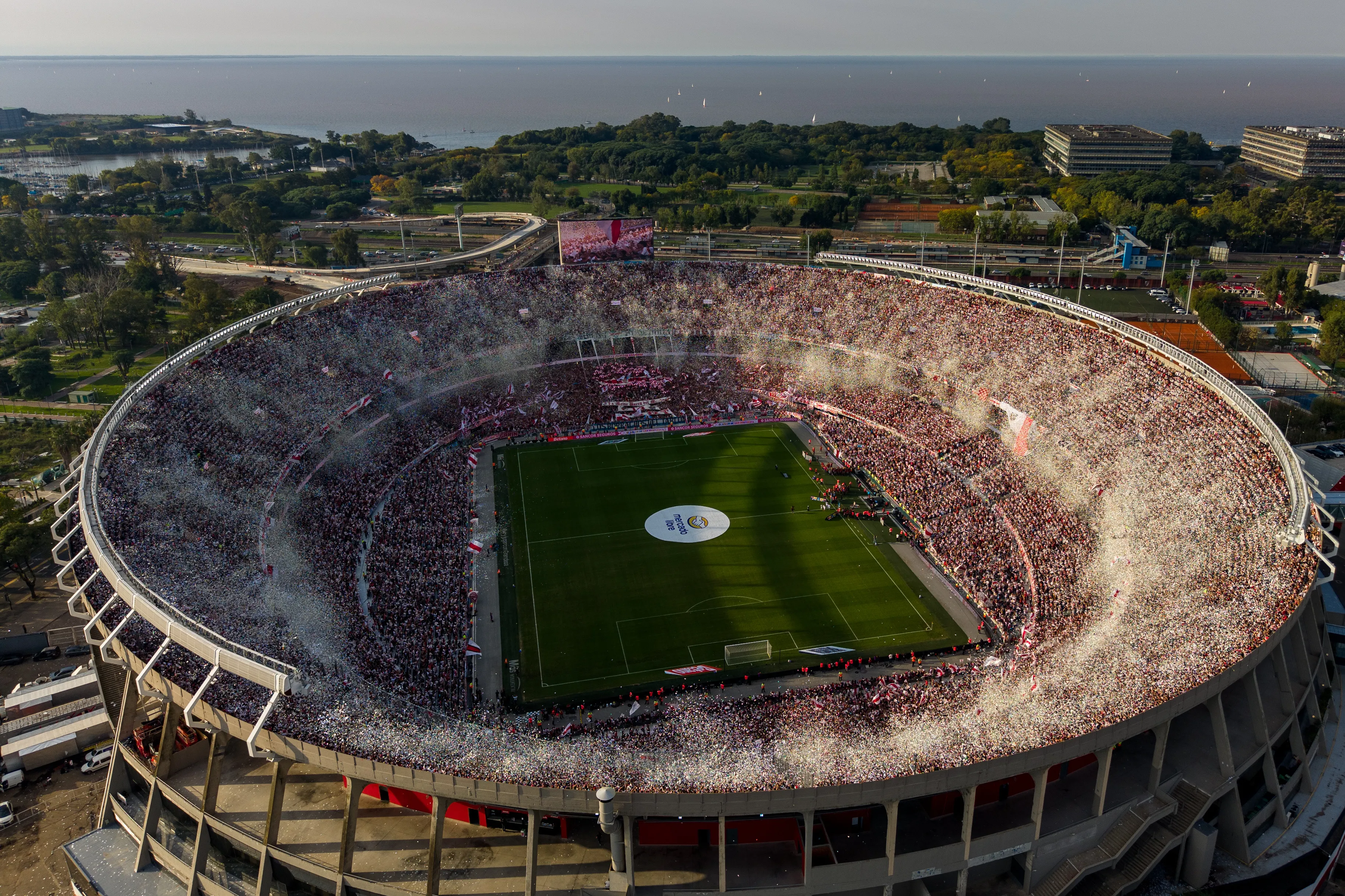 La ampliación del Estadio Monumental fue uno de los ejes en torno a los que giró el caso de estudio sobre el crecimiento de River. (Getty Images)