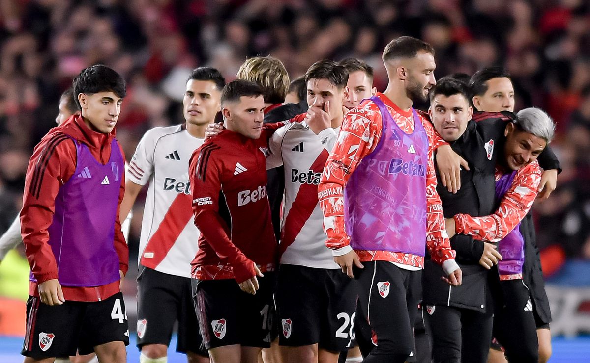Los tres jugadores que Coudet declaró prescindibles y por los que River escucha ofertas
