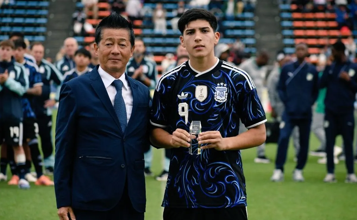 Bruno Cabral la rompió en la Selección Argentina Sub 16 y fue el goleador de la International Dream Cup