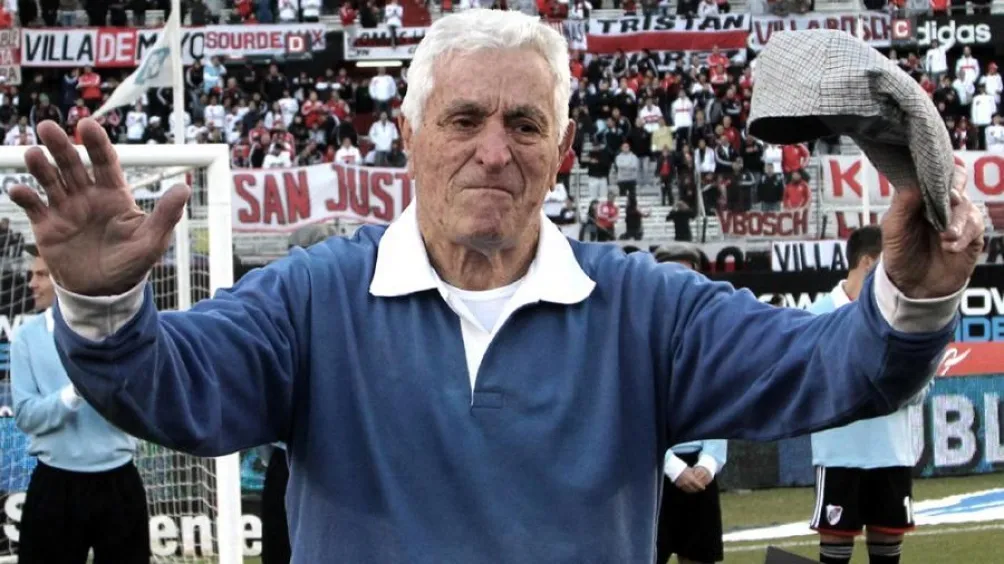 Amadeo Carrizo es el segundo futbolista con más partidos jugados en la historia de River.