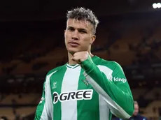 River se ilusiona con cerrar a Deossa y enviaron una oferta formal a Betis