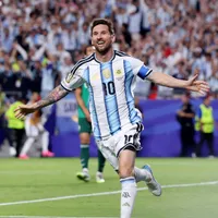 Al ritmo de Messi, Argentina ganó, goleó y gustó 3-0 ante Argelia en su debut en el Mundial
