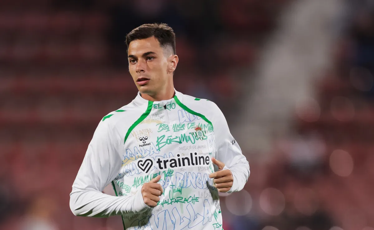 Valentín Gómez, el central zurdo que quiere Coudet.