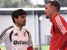 Las primeras fotos de Arambarri en River y su charla con Armani