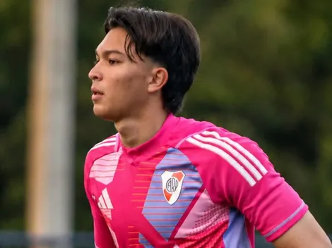 Nació en Costa Rica, estuvo un año y medio sin poder atajar en River y logró hacer su debut en Cuarta División