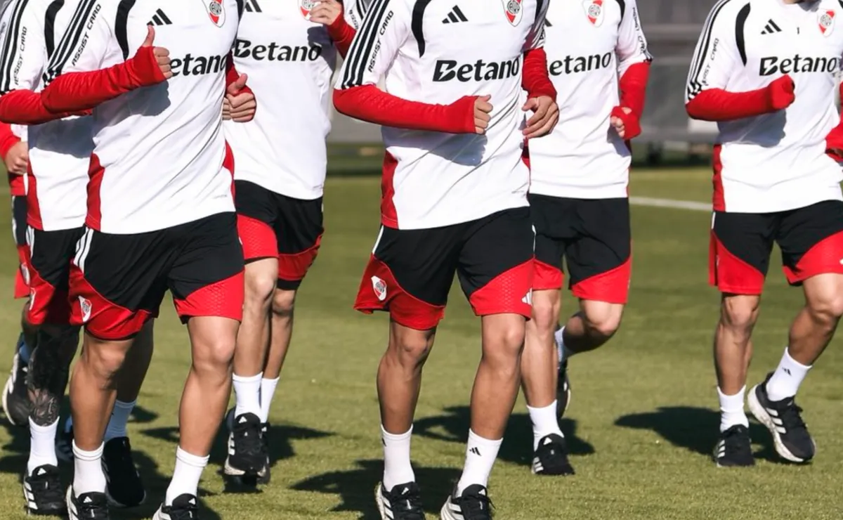 Nueve jugadores de River entrenarán en el Camp.