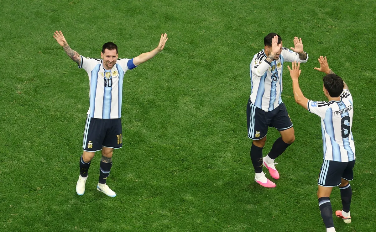 Doblete de Messi y Argentina le ganó a Austria.