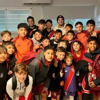 Mientras define su futuro en Real Madrid, Franco Mastantuono volvió a River: estuvo en la pensión con los juveniles