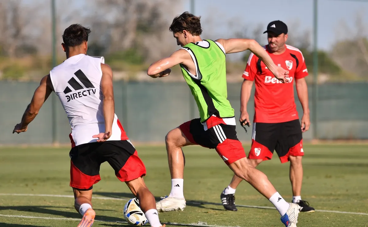 Coudet cuenta con apenas 19 jugadores para el amistoso.