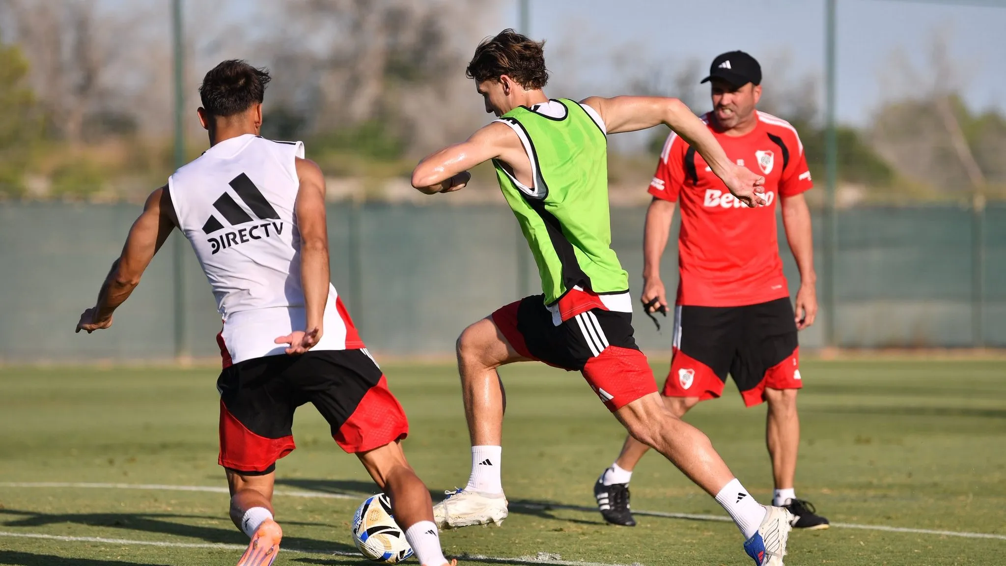Coudet cuenta con apenas 19 jugadores para el amistoso: 15 de campo, y sin Moreno serían 14.