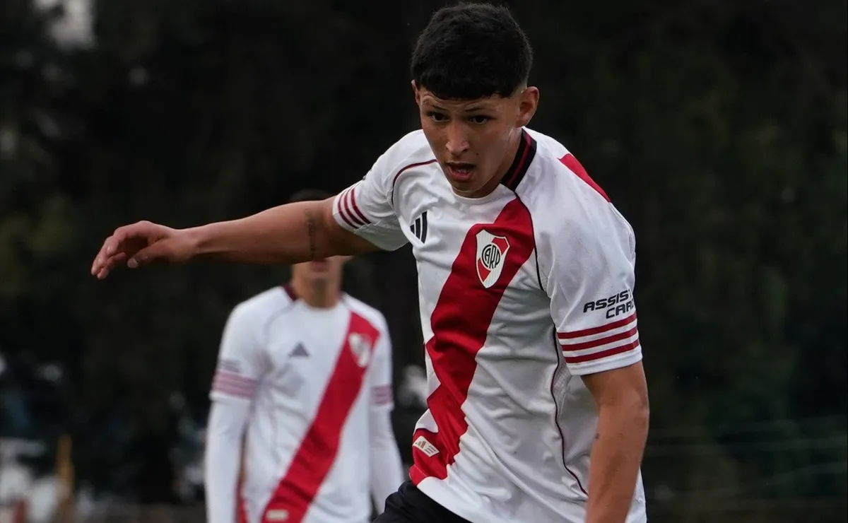 Jaime jugó cuatro partidos en la Primera de River.