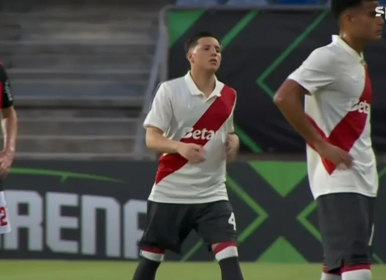 Goytía sumó sus primeros minutos con la Primera de River tras destacarse en la Quinta División.